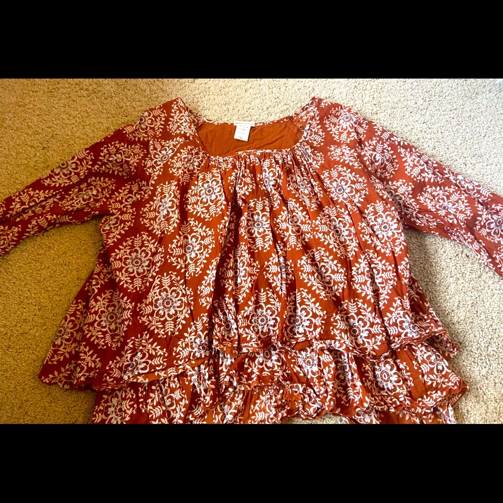 Natural Life ruffle patterned top